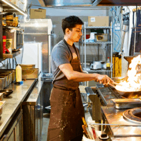 cook-in-restaurant-280x280